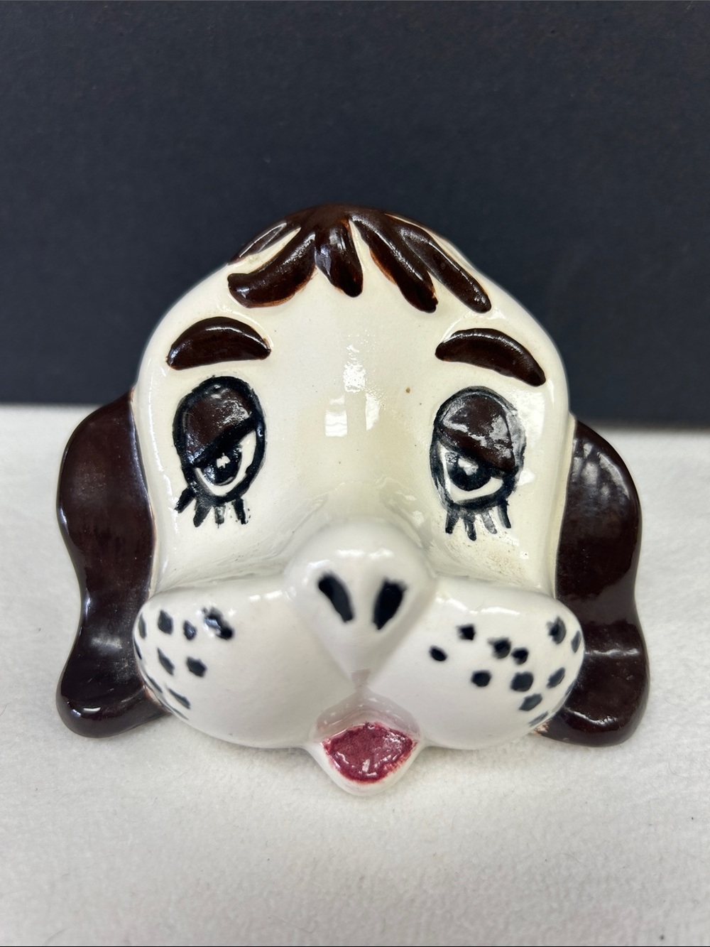 Vintage 1970’s kitsch handpainted 4.5 x3 ceramic puppy dog eyeglass holder
